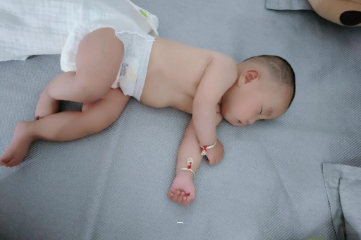 仙桃怀孕肚子撑的难受